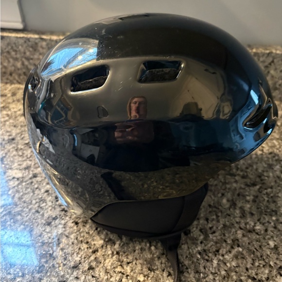 SMITH Charcoal Ski Helmet - Picture 2 of 4